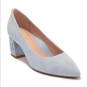Taryn Rose Marigold Pump, Suede, Moonstone color.